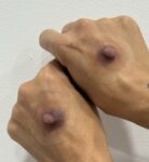 prótesis externa del complejo areola pezón en silicona de platino de grado médico.